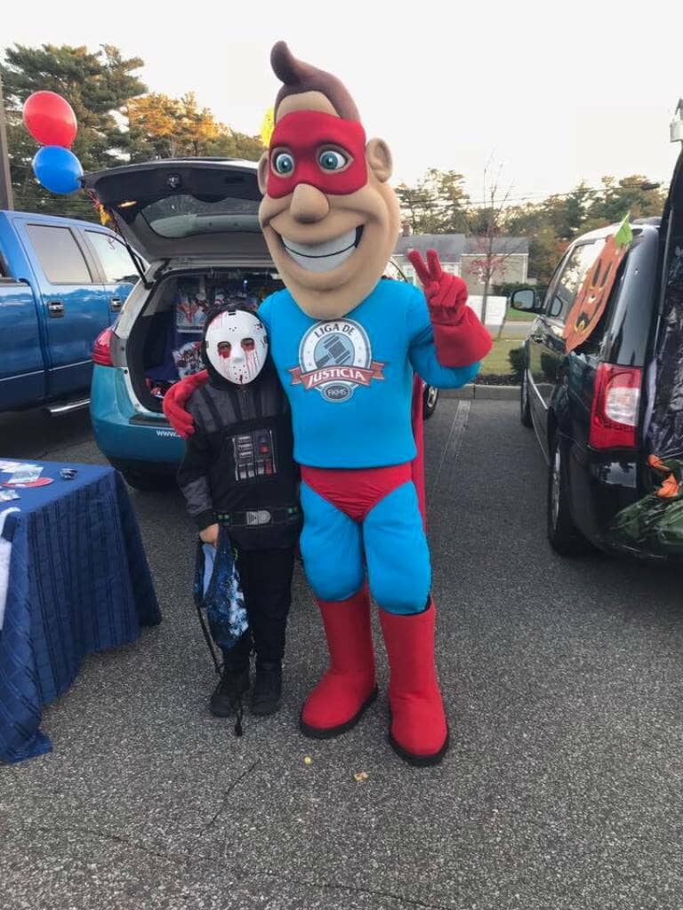 10_31_2017_trunk_or_treat_liga_man__liga_de_justicia_in_brentwood_20171104_1104607440