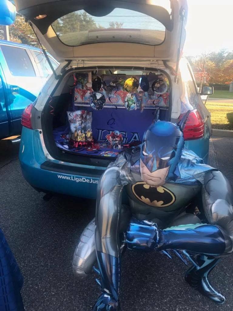 10_31_2017_trunk_or_treat_liga_man__liga_de_justicia_in_brentwood_20171104_1586155450